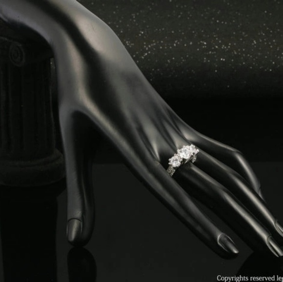 Last one size 6!!! 18 k gp ring with CZ! - Picture 4 of 6